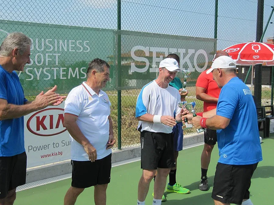 Данаил Асъмов с две купи от турнира на НТЛ