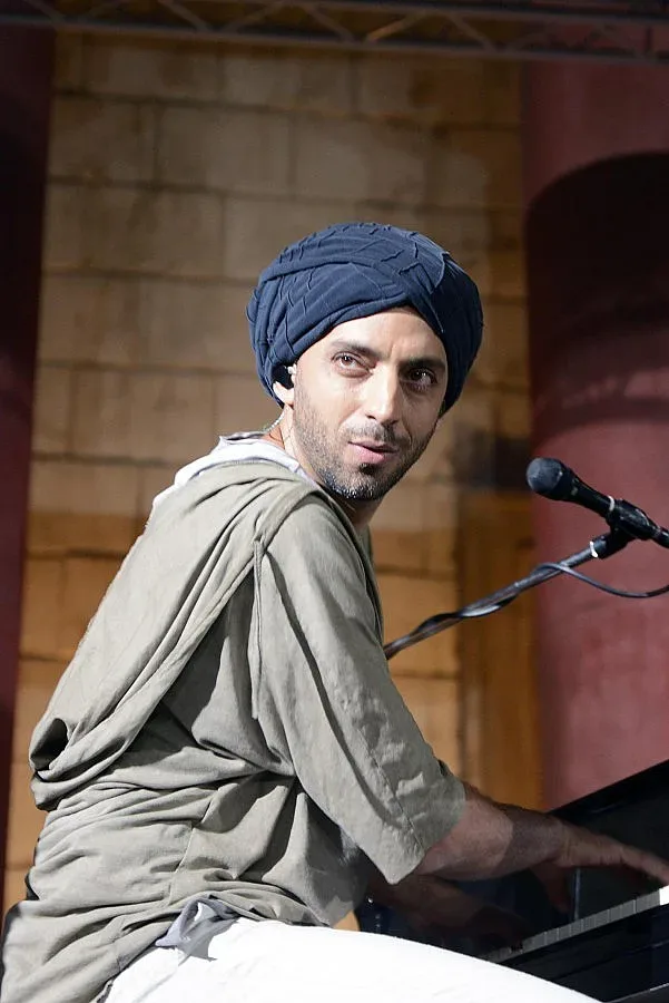 Израелец посвети песен на сириец