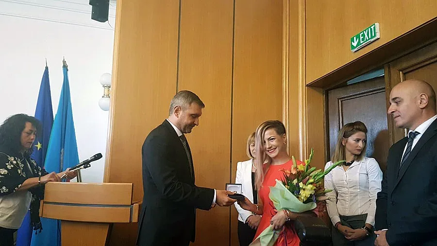 Воденичаров и Поли Генова с отличия