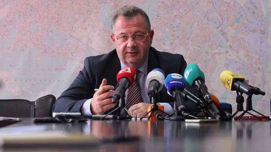 Разследват Веселин Пенев за "Царските конюшни"