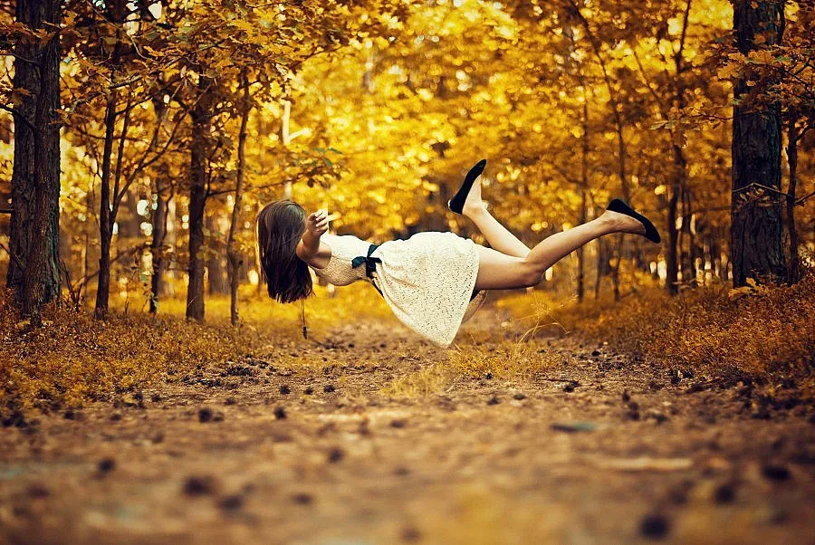 Наш професор снима летящи йоги