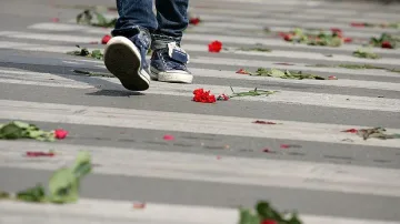 Шофьор загина след удар в дърво