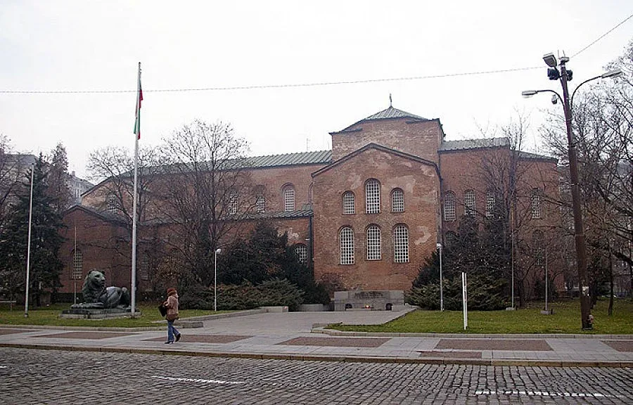 Вдигнали "Света София" в сърцето на Сердика