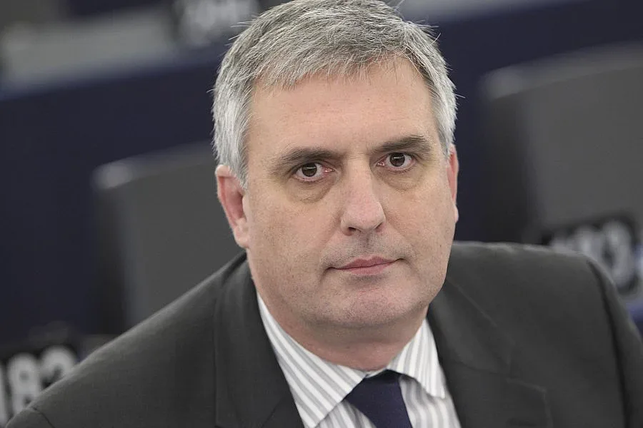 АБВ реши: Ивайло Калфин ще се бори за "Дондуков" 2