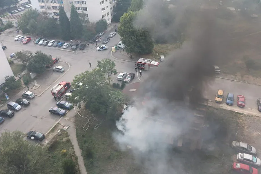 Пицария горя в столичния квартал „Дружба”