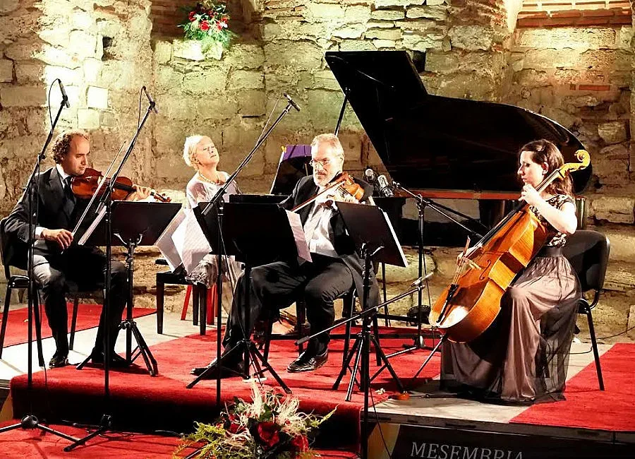 Виртуозни изпълнения на фестивала "Месембрия Орфика"