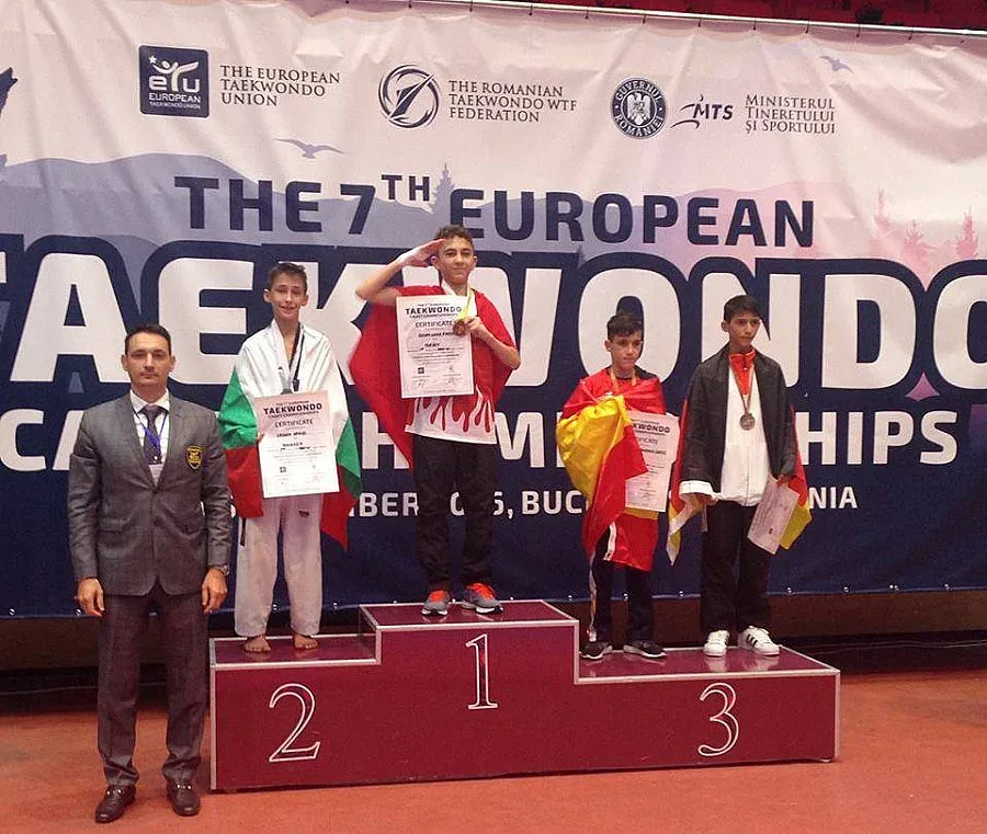 Злато и сребро за България на европейското по таекуондо