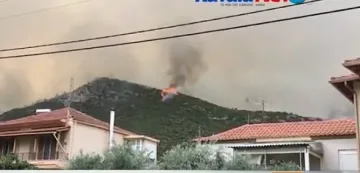 Остров Тасос в пламъци втори ден