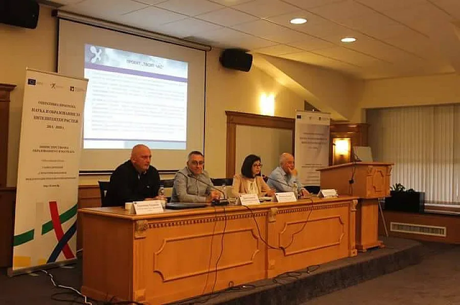 Кунева: Готови сме за новата учебна година