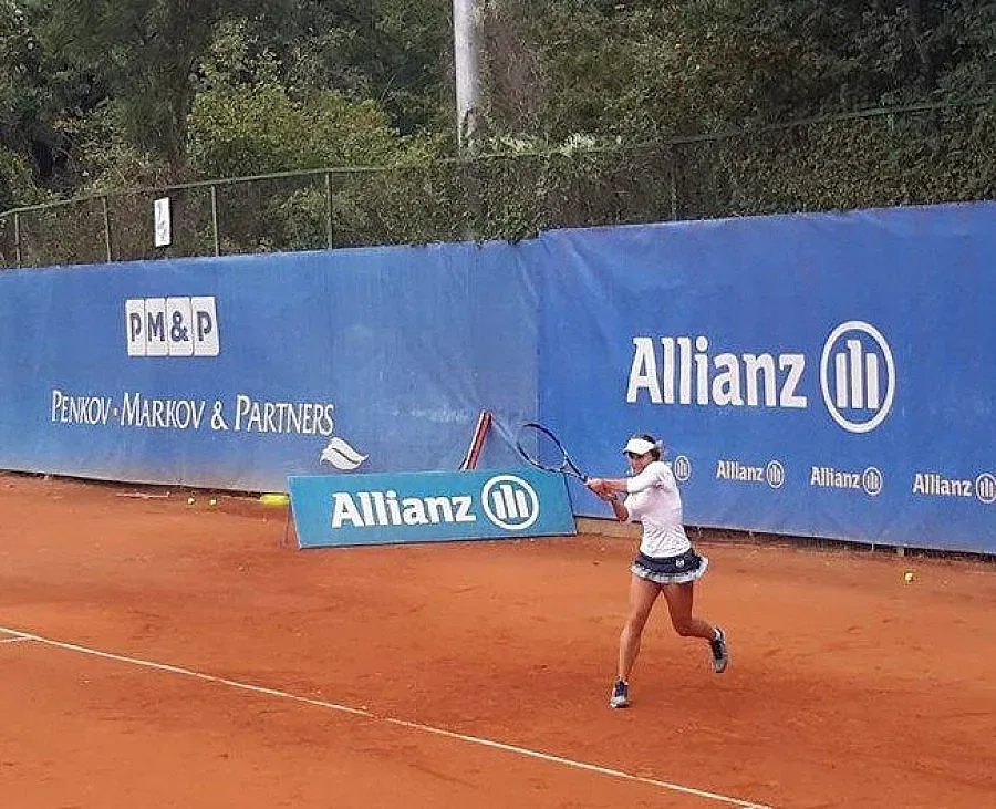 Томова бие на старта на Allianz Cup