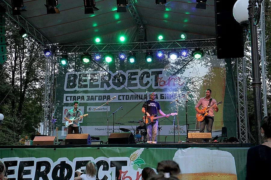 Beerфестът тръгна с ударен рок и пиво за всеки