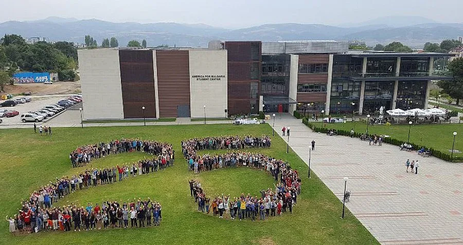 Юбилейна учебна година в АУБ