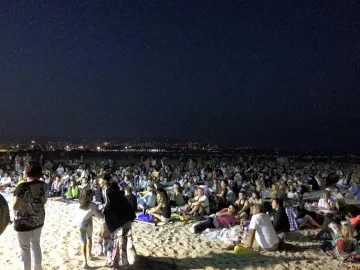 Варна прави най-дългата вечеря на плажа