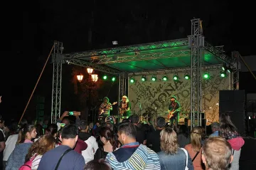 Рок завладя Разлог