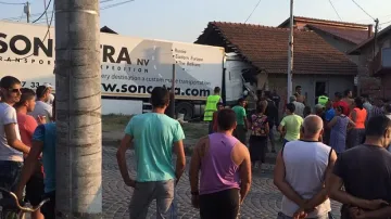 Тир се вряза в къща в Лом