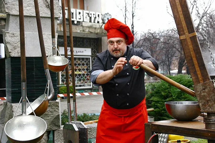 Ути забърква най-големия миш-маш 