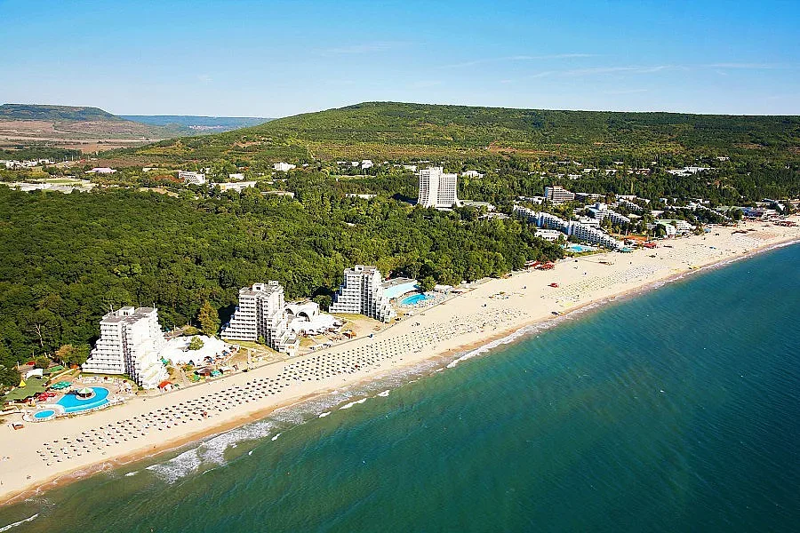 Зъбчата железница ще свързва парковата и морската част на Албена