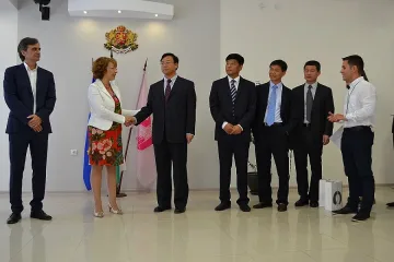 Казанлъшки общинари и топготвачи на фестивал на изворите в Китай