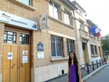 Духовното родство между Париж и Казанлък търсят майка и дъщеря