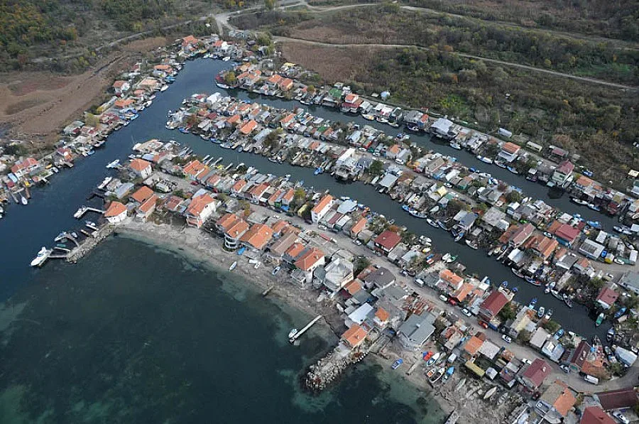 Обществена подкрепа за рибарското селище край Бургас