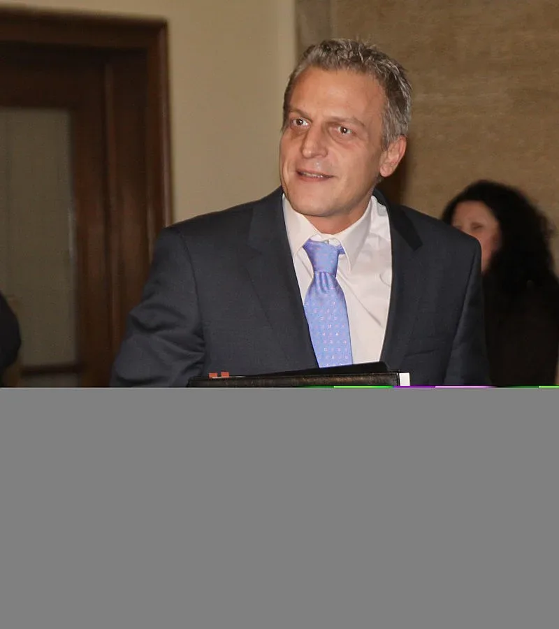 Москов за недоволни служители в МЗ: Никой не ги кара да стоят