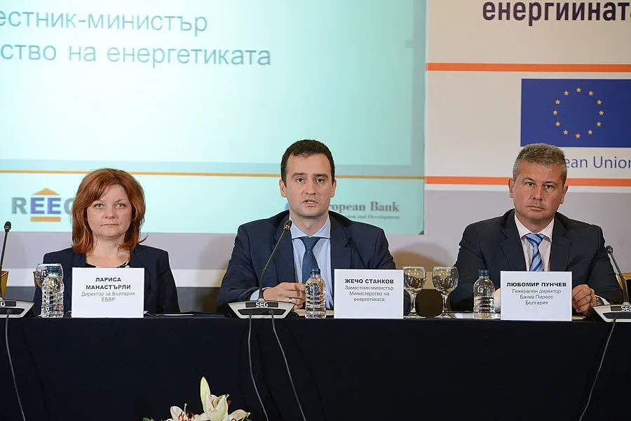 Връщат ДДС за броени дни на коректни фирми