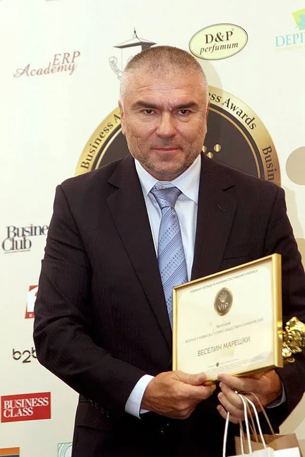 Марешки гони рекорд на Гинес с бензиностанция в София