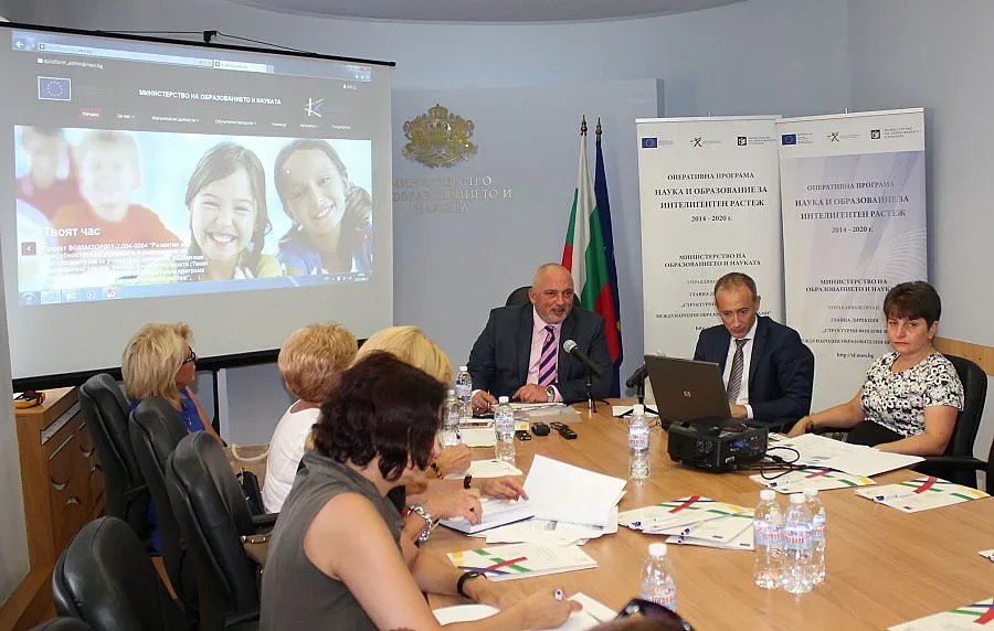 "Твоят час" дава 140 млн. лв. за извънкласни дейности