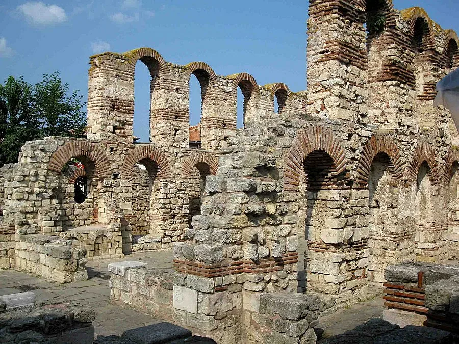 40 божи служители от Гърция на поклоннически туризъм в Несебър