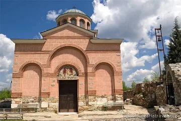 Одежди, тъкани със злато, стрували колкото цял град