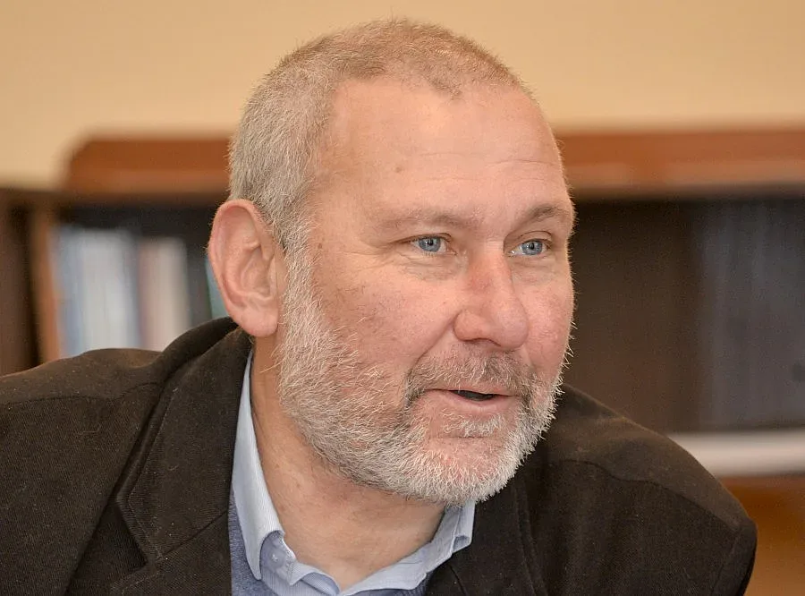  Ставаме смешни, като  си мерим базиликите