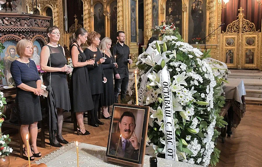 Гълъби и аплодисменти за Митко Цонев