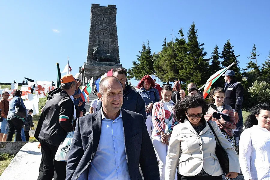 Ген. Радев: Трябва да бъдем отговорни за бъдещето на България