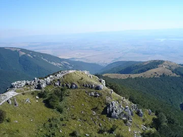Ограничават движението през прохода Шипка