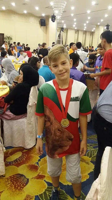 В трети клас Давид  съставил сам задача