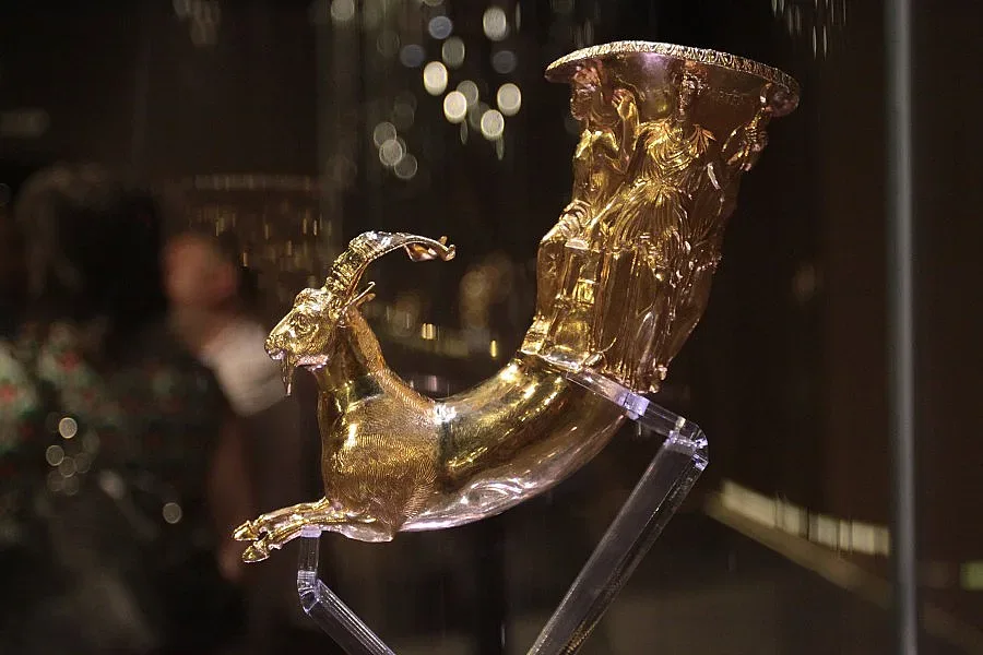 "Фондацията" и майстори  на хилката в Панагюрище