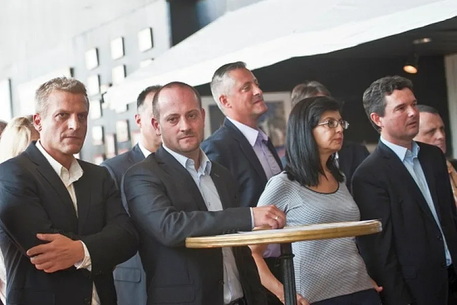 Лидерска среща на РБ отсява кандидатите за президент