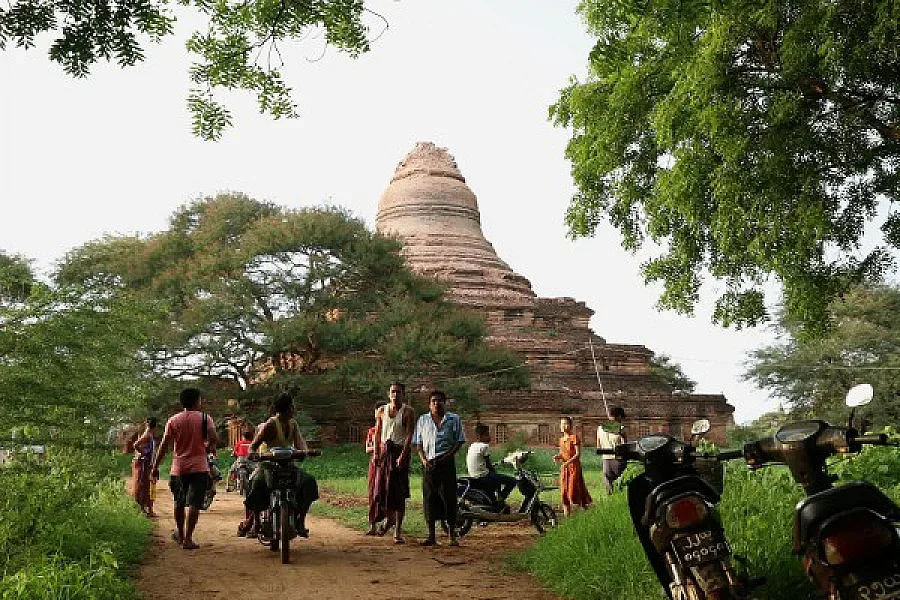 Трусът в Мианмар разруши древни храмове