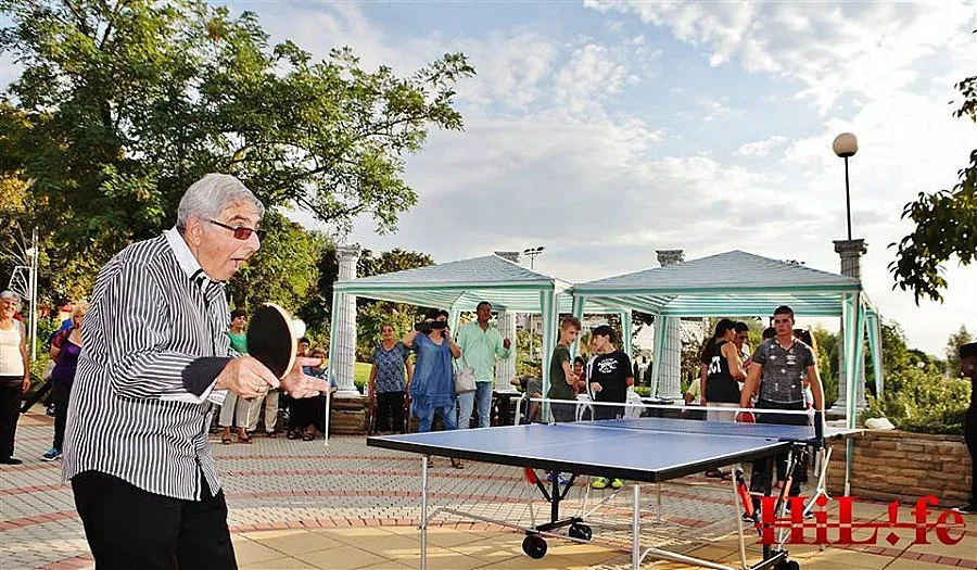 Хайго игра тенис в Тутракан