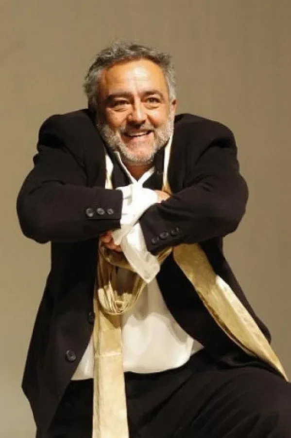 Мариус Донкин влиза в кабинета на Славейков   