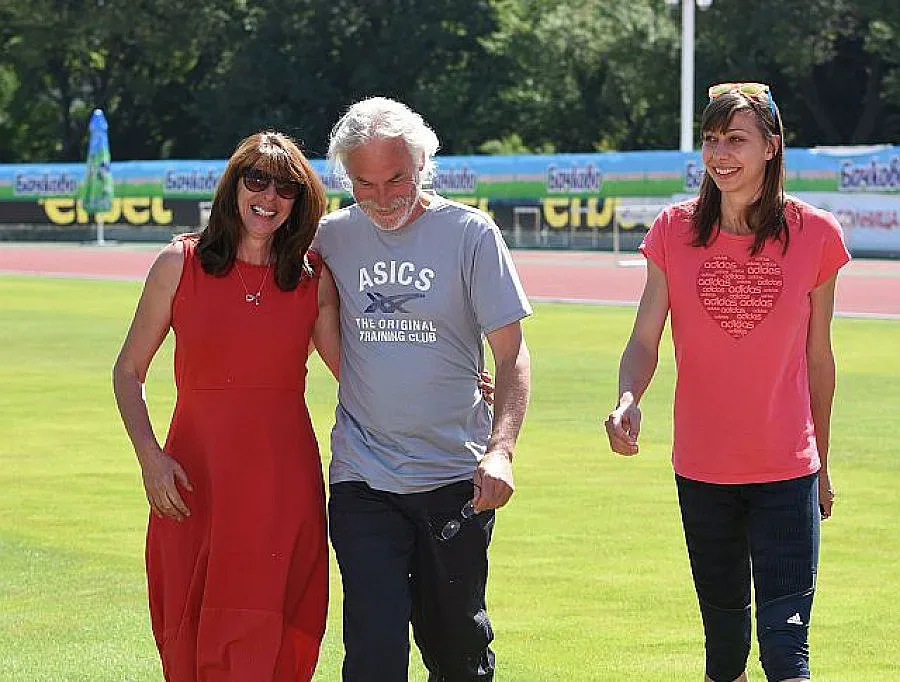 Стара Загора остана будна, за да поздрави Мирела