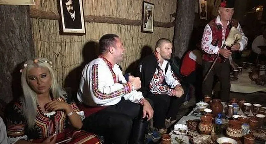 100 каба гайди посрещнаха Бен Крос в Жеравна