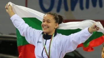 Елица на полуфинал в борбата