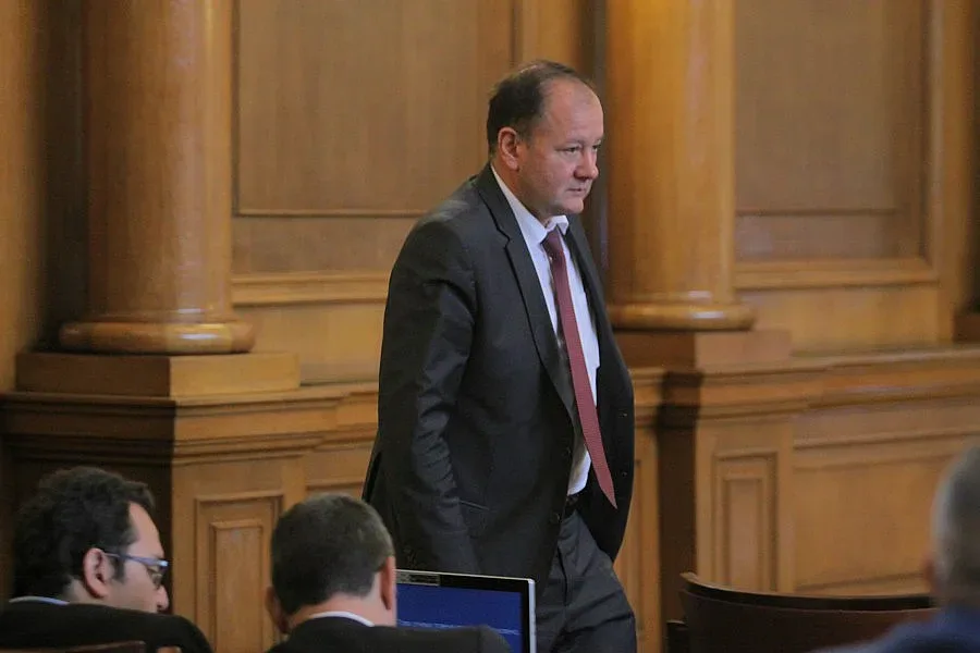 Миков със самоотвод за "Дондуков" 2
