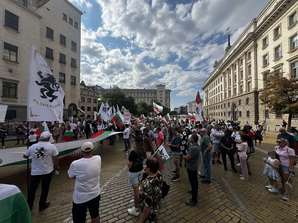 "Възраждане" затвори жълтите павета. Отново протест