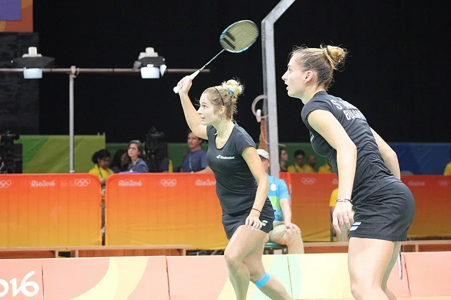 Стоеви почнаха със загуба в бадминтона