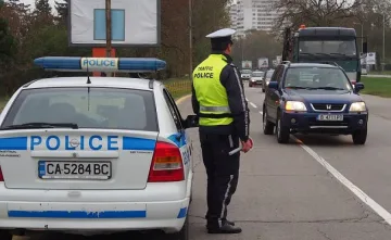По двама на ден гинат по пътищата