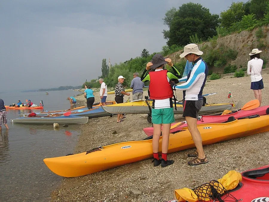 Рибена чорба и танци за дунавските вълци