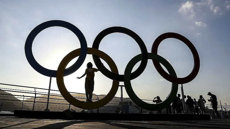 Арестуваха и боксьор на изнасилване