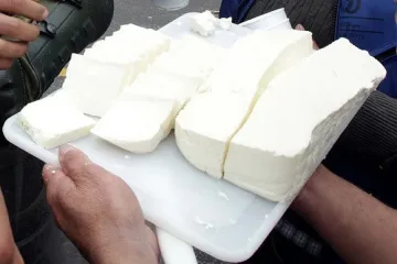 Сиренето от малките ферми с обща марка